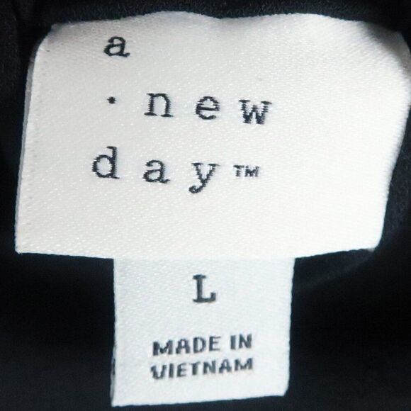 A NEW DAY BLACK RAYON HIGH WAIST SHORTS WITH POCKETS AND FRONT TIE DETAIL SIZE L - Picture 2 of 7